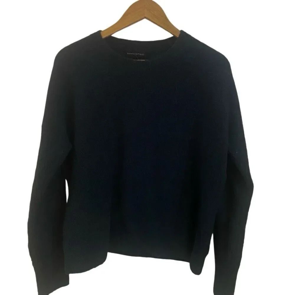 Banana Republic green long sleeve sweater crew neck wool blend medium